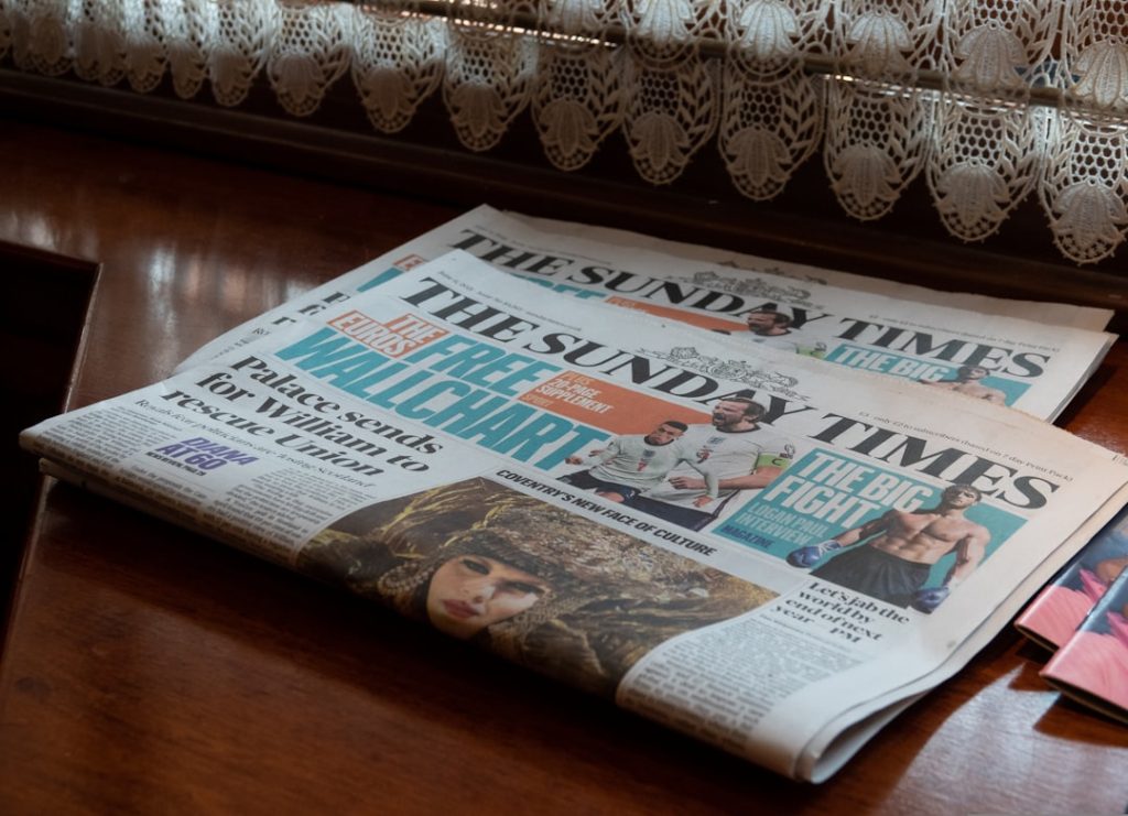 Photo Headlines
